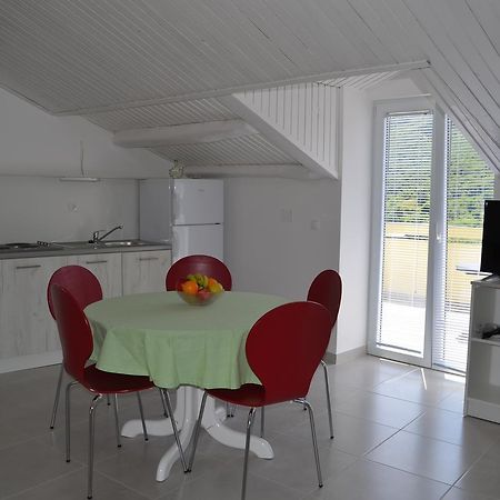Apartments Petar Draga Bascanska Екстер'єр фото