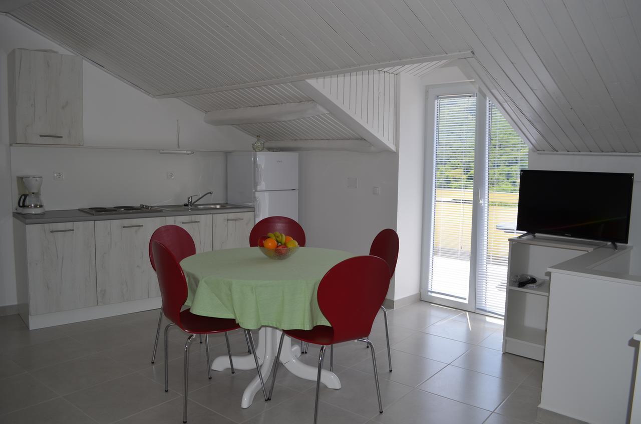 Apartments Petar Draga Bascanska Екстер'єр фото