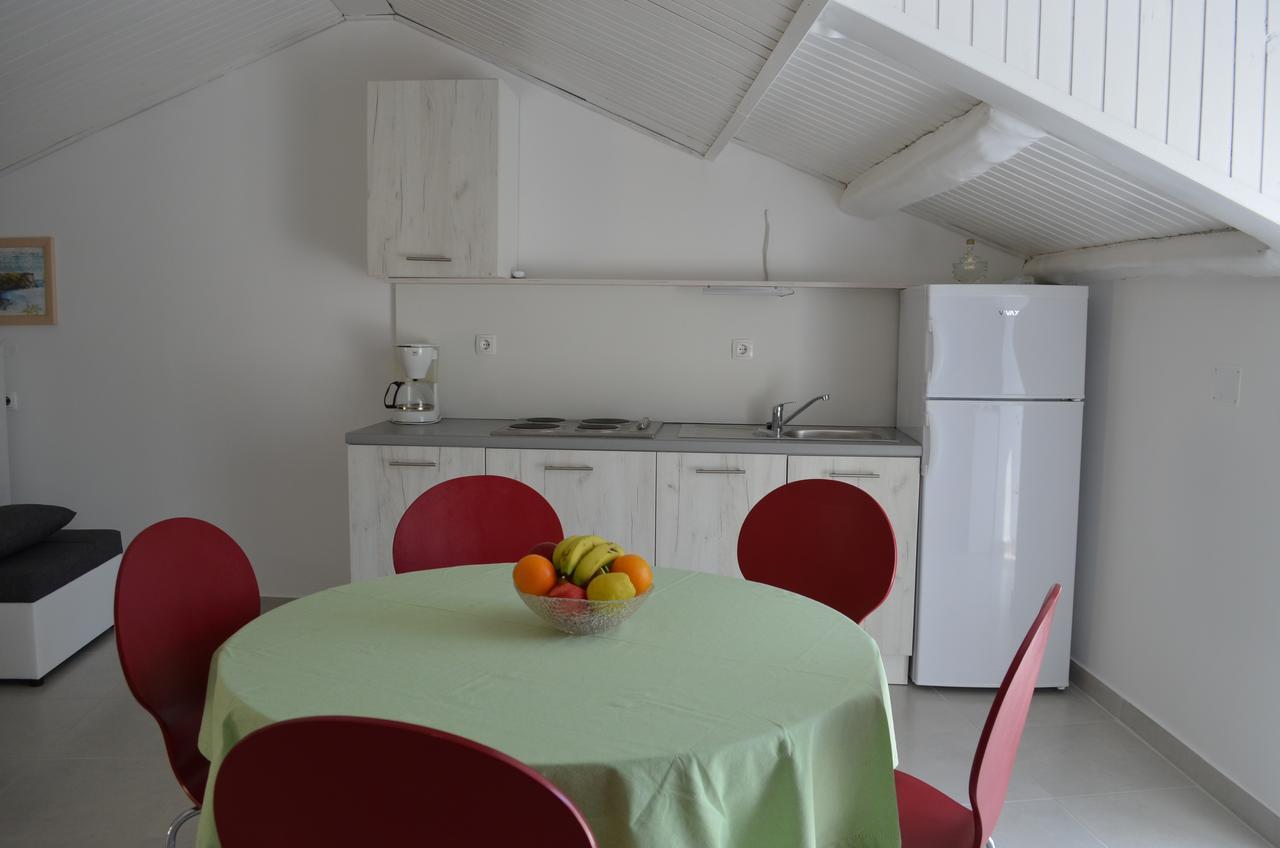 Apartments Petar Draga Bascanska Екстер'єр фото