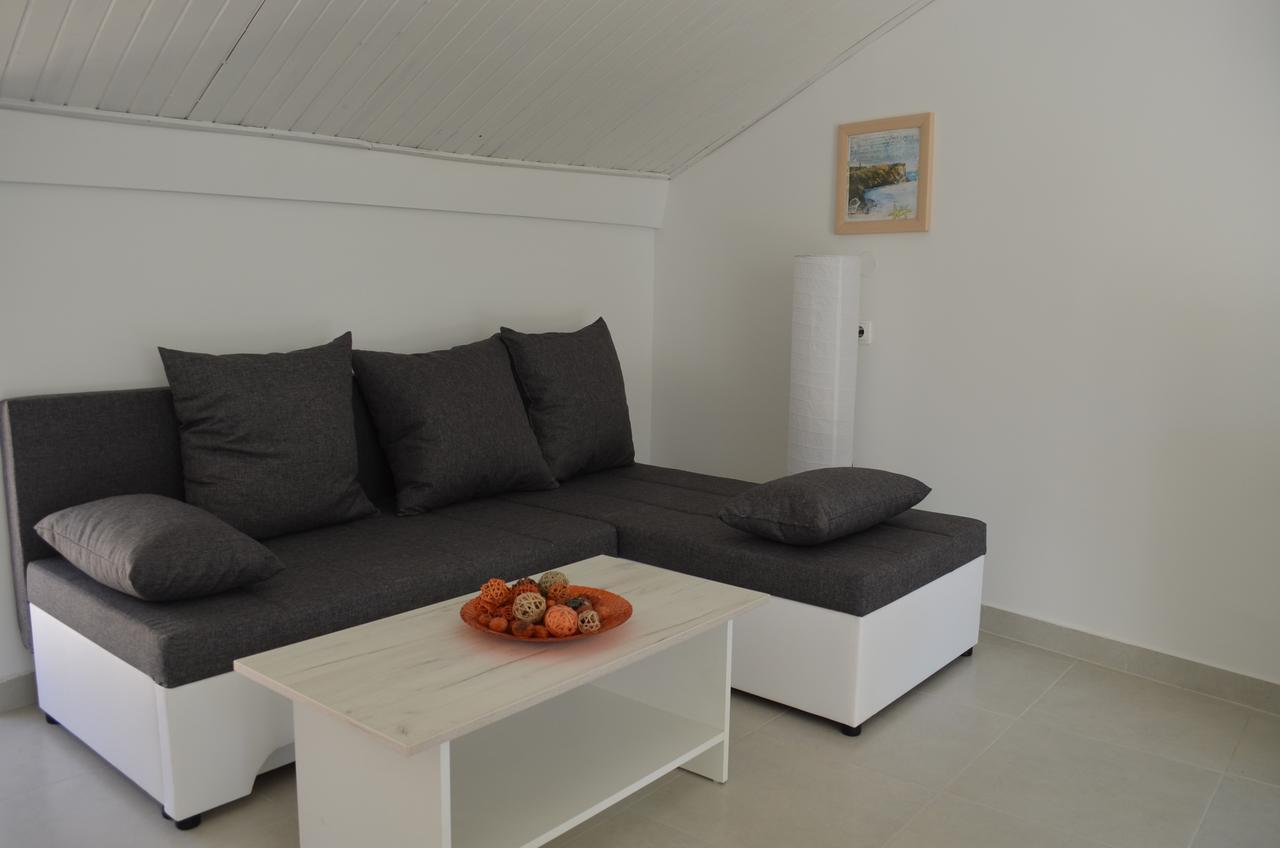 Apartments Petar Draga Bascanska Екстер'єр фото