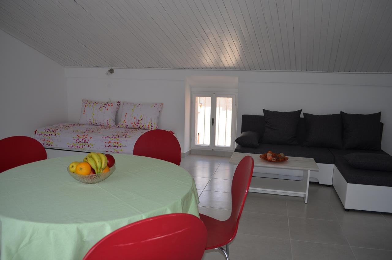 Apartments Petar Draga Bascanska Екстер'єр фото
