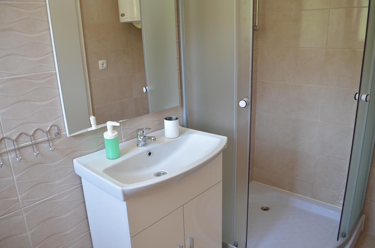 Apartments Petar Draga Bascanska Екстер'єр фото