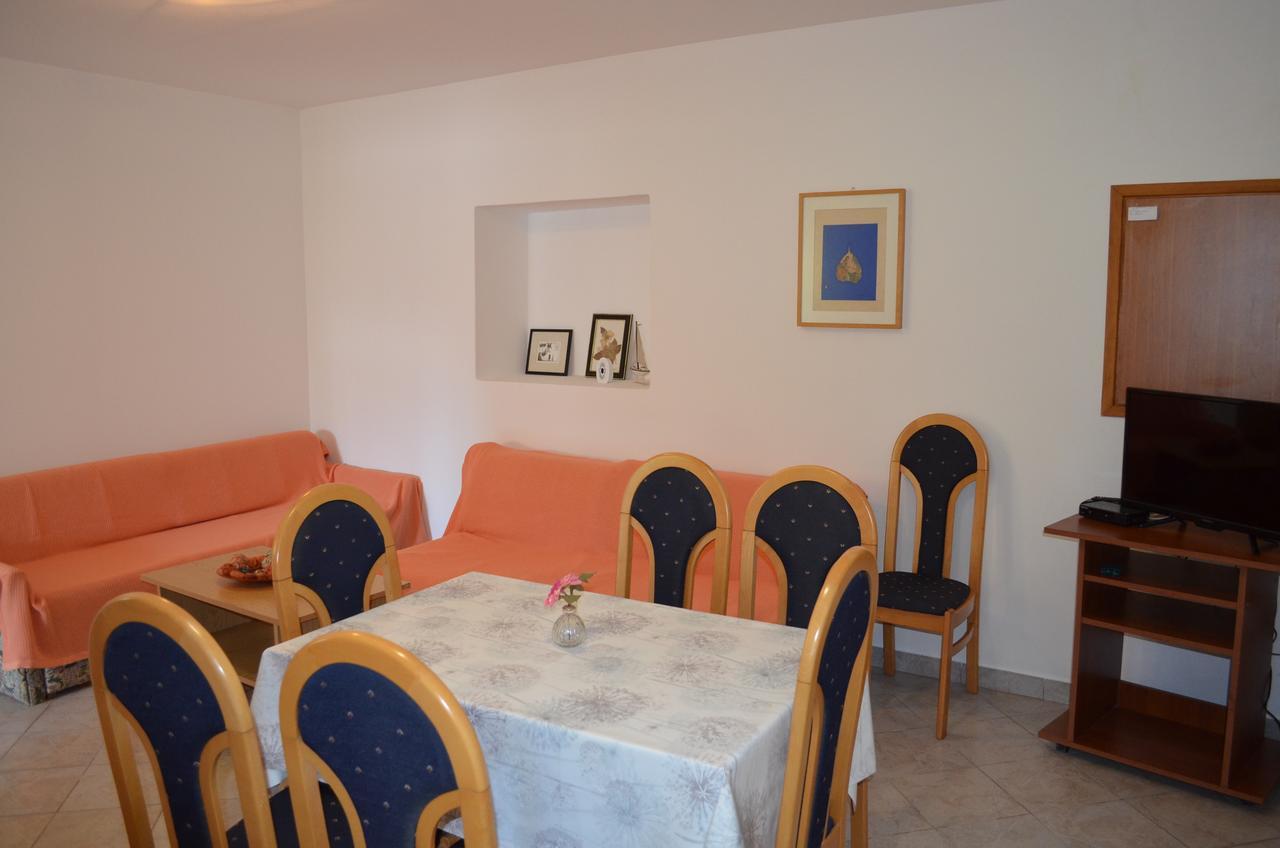 Apartments Petar Draga Bascanska Екстер'єр фото